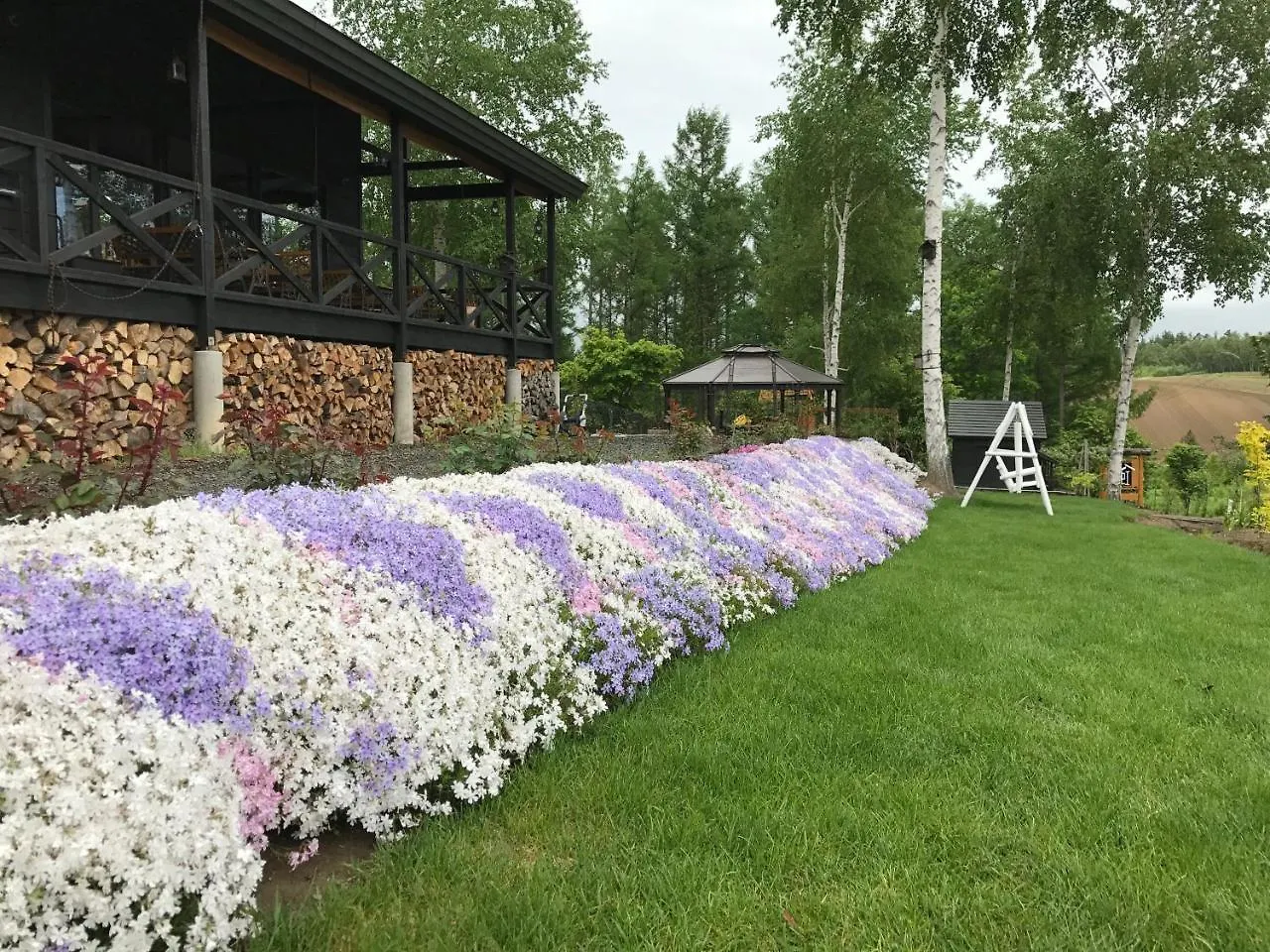 Ritz Garden Niji Guest House Biei Japan