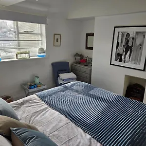 https://beautiful-little-townhouse-situated-in-brightons.brighton-hotels-england.com